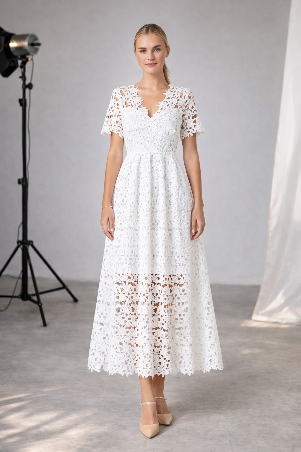 Lumière Lace Midi Dress