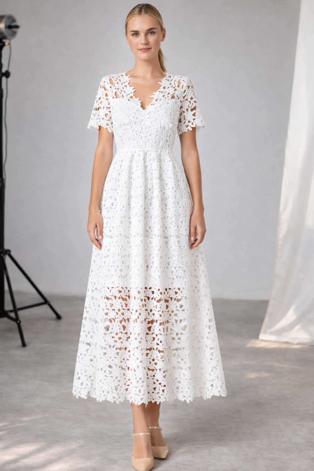 Lumière Lace Midi Dress